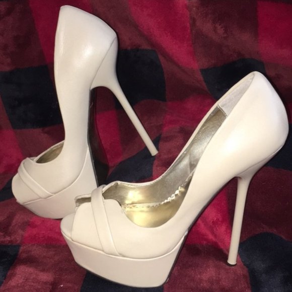 BEBE sz 6.5 CREAM BEIGE PLATFORM STILLETO NEEDLE HEELS peep toe womens - Picture 1 of 10